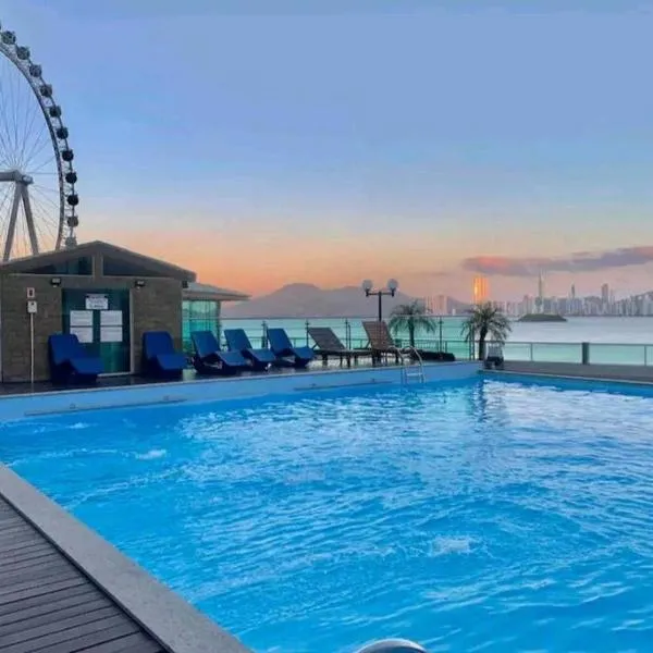 Piscina a beira-mar, tranquilidade e qualidade no melhor de BC，位于巴拉奈里奥-坎布里乌的酒店