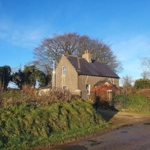 Knockanree Cottage-Quiet, tranquil country hideaway，位于奥赫里姆的酒店