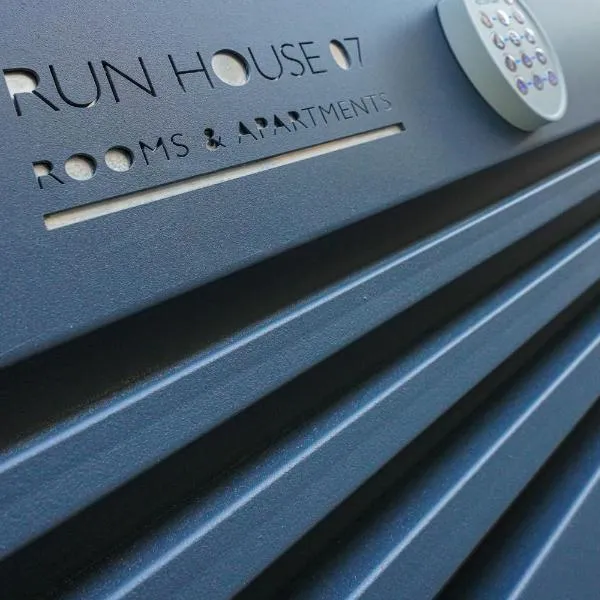 Run House 07 Rooms & Apartments，位于卡萨诺德莱穆尔杰的酒店