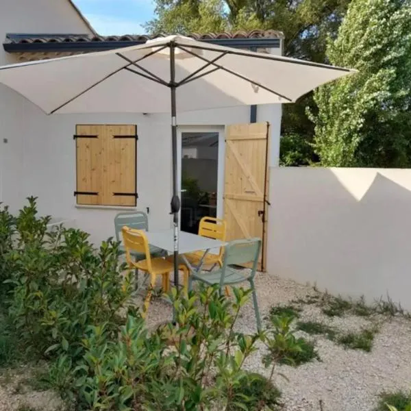 Guest house en Provence，位于Roaix的酒店