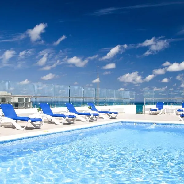 Azure Lofts & Pool，位于圣安德烈斯的酒店