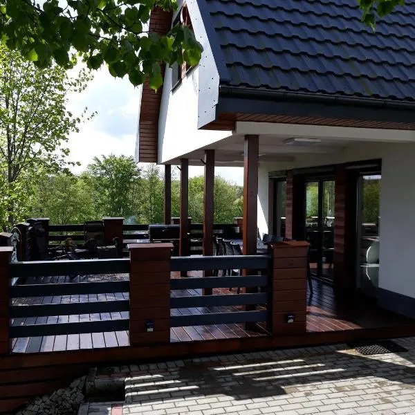Leśny Zakątek- Domek Lipa，位于Parchowo的酒店