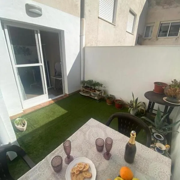 Apartamento CON TERRAZA，位于塞埃欣的酒店