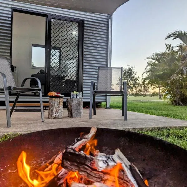 Trinity Islands Holiday Park - Cabin Accommodation，位于Burrum Heads的酒店