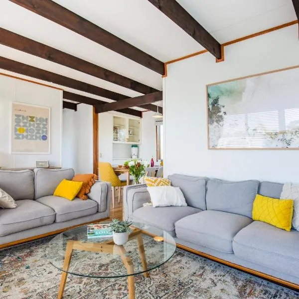 Walk to beach, quiet location - 2 night minimum stay，位于莫里莫科的酒店