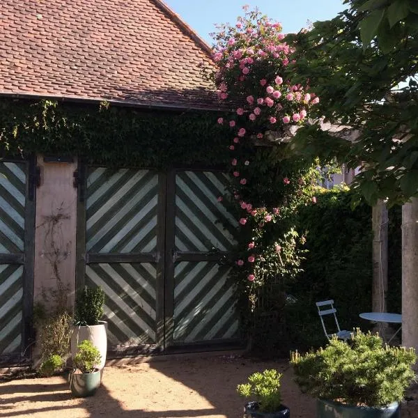 Chambres d'hôtes Les Pergolas，位于Marcigny的酒店