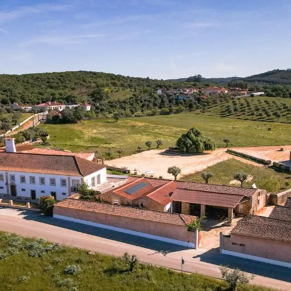 Quinta da Cortiça - Casa da Torre，位于Pereiro的酒店