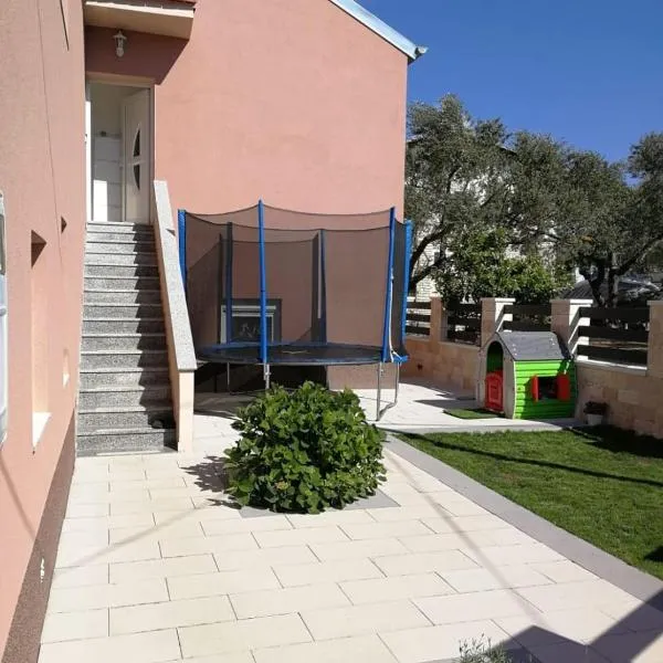 Apartmani Milat，位于圣菲利普雅科夫的酒店