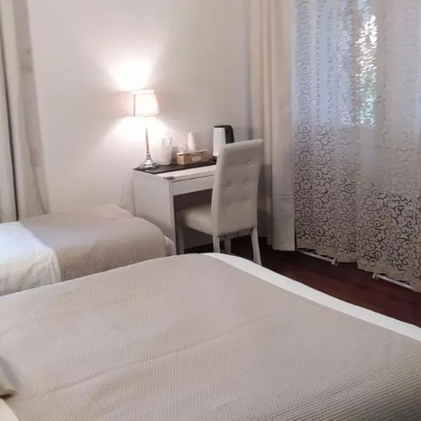 "La Selvetta" bed and breakfast，位于Buguggiate的酒店