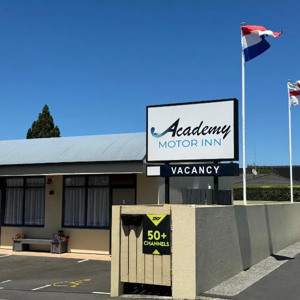 Academy Motor Inn，位于陶朗加的酒店