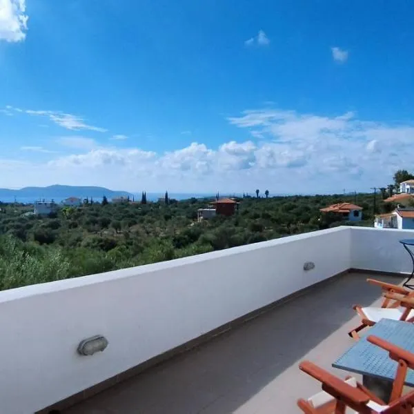LIOFYTO - Stylish villa with views to Foinikounda bay，位于Kamária的酒店