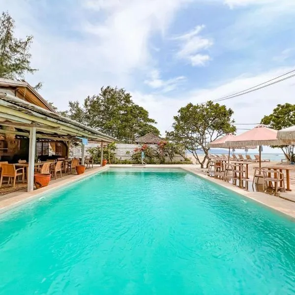 BUNGALOW CAFE GILI BEACH FRONT，位于吉利美诺的酒店