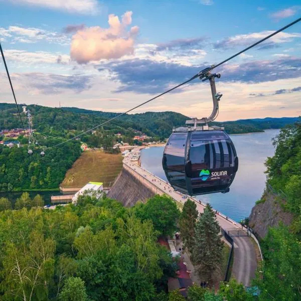 Apartament z tarasem i pokoje KLIMATYZOWANE -Drozdówka Solina，位于索利纳的酒店