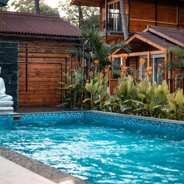 Tranquill Riverside Luxury Cottages With Bathtub, Candolim，位于坎多林的酒店