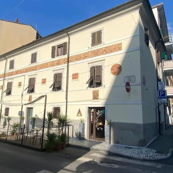 Casa Puccini Bienaime'，位于卡拉拉的酒店