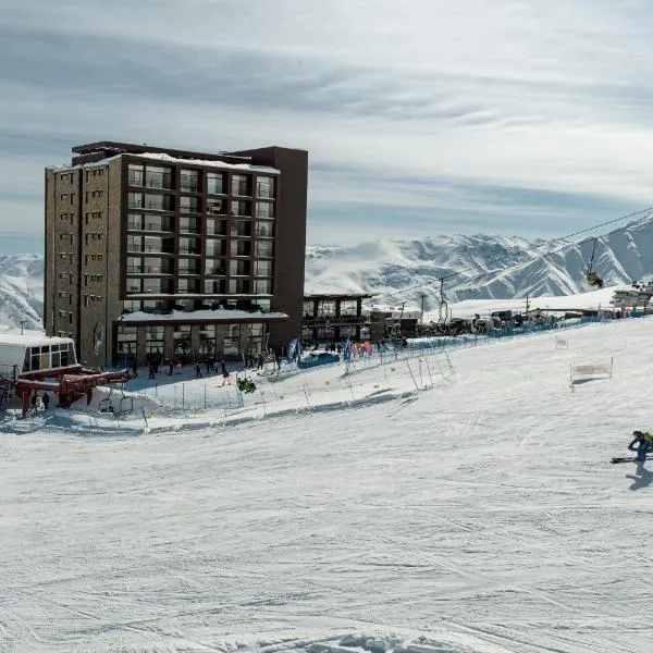 Departamentos ALOJAMIENTO OFICIAL GRAN PARADOR ski in - out, Centro de Ski El Colorado, Farellones - Único con descuentos en servicios del Centro de Ski，位于法洛伦斯的酒店