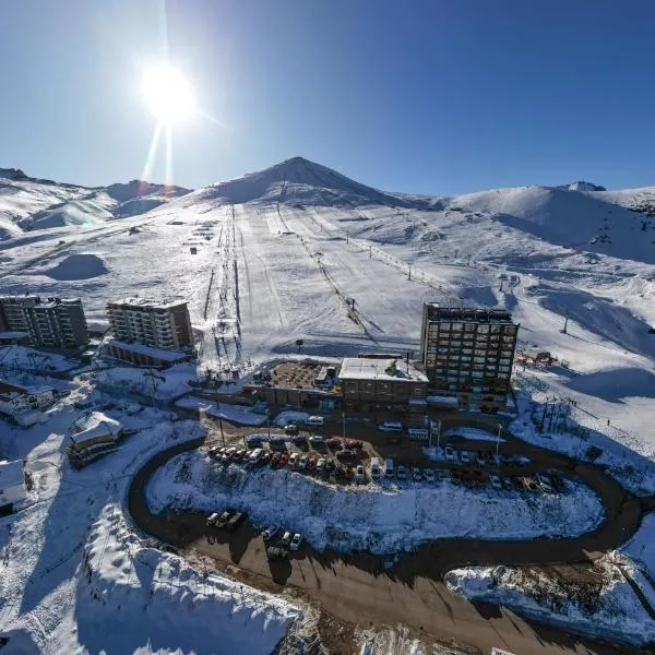 Departamentos Gran Parador ski in - out, Centro de Ski El Colorado, Farellones - Único con descuentos en servicios del Centro de Ski，位于法洛伦斯的酒店