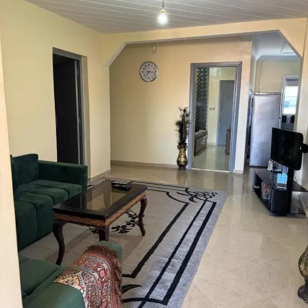 Appartement Boulevard Mohammed Derfoufi, Oujda，位于乌季达的酒店