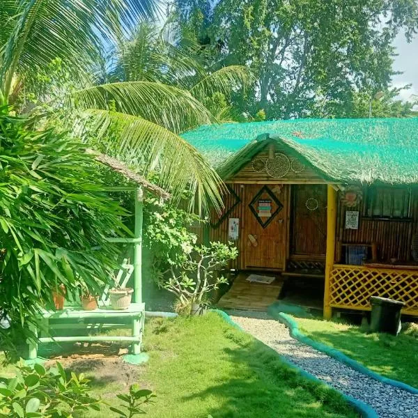 Moalboal Bamboo House / Rooms，位于Guihulngan的酒店