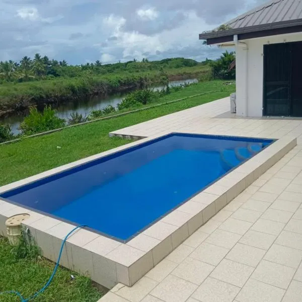 Large 4 bedroom villa with Pool in Sonaisali Nadi，位于纳比拉的酒店