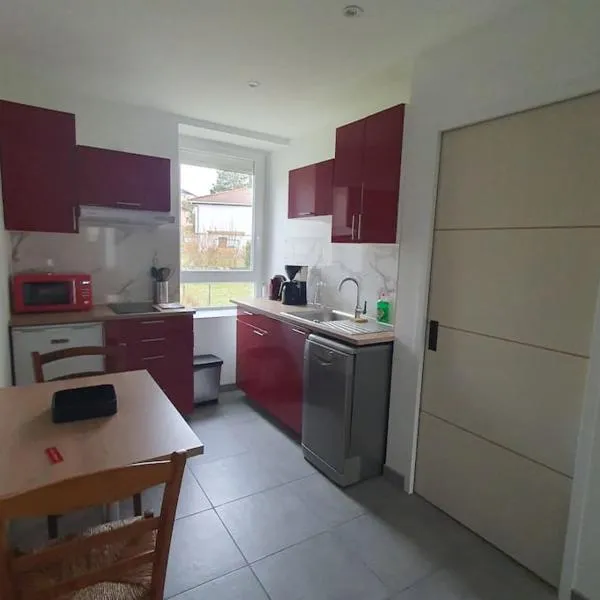 Le Coquelicot : appartement T1，位于Héricourt的酒店