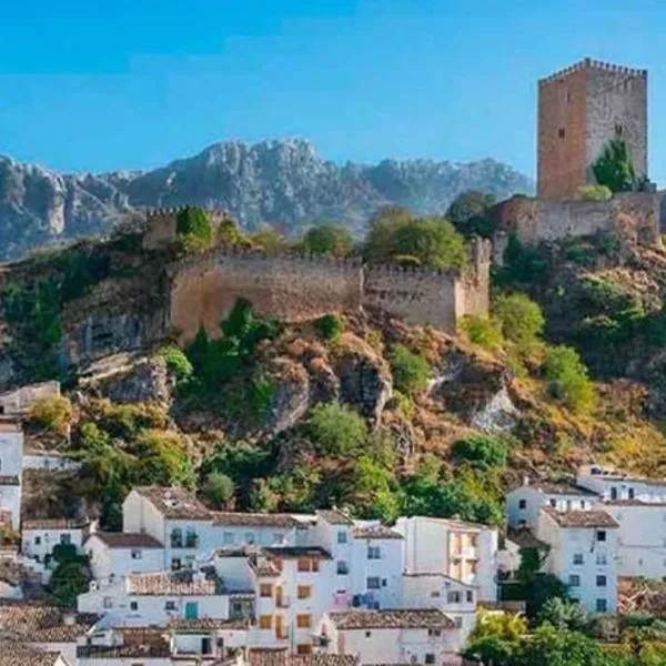 Cazorlasalud，位于Santo Tomé的酒店