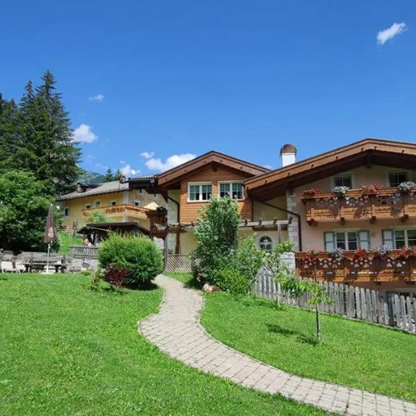 Appartamenti Residence Rodolon，位于Campestrin的酒店