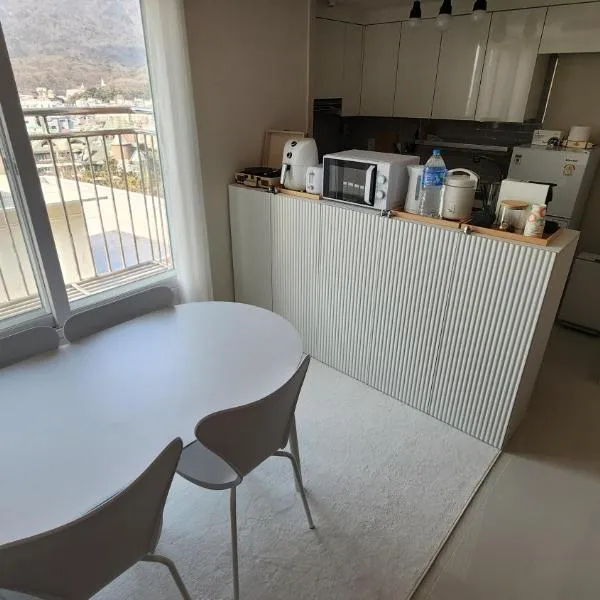 lI - Full option two-room mountain view private house，位于首尔的酒店