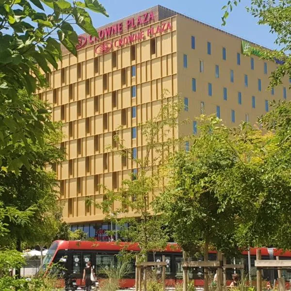 Crowne Plaza - Nice - Grand Arenas, an IHG Hotel，位于圣罗兰度瓦的酒店