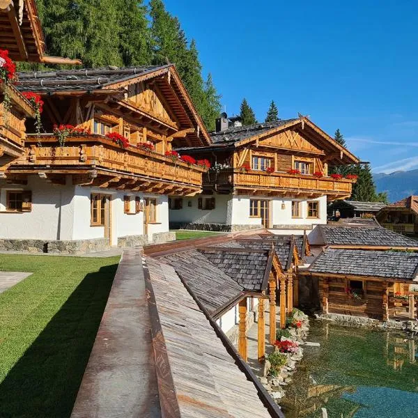 Chalets Almdorf Haidenberg，位于布鲁尼科的酒店