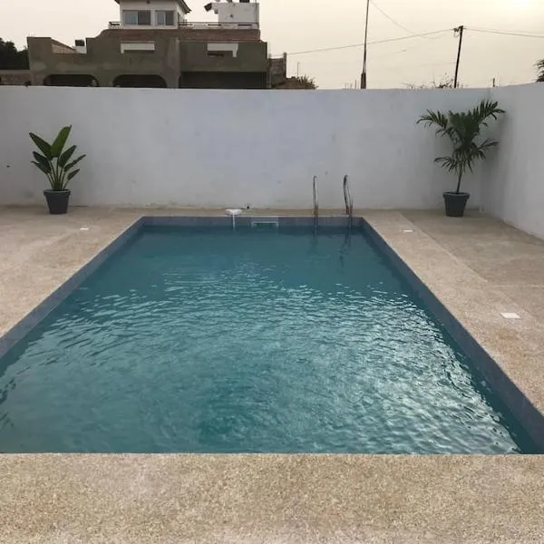 MAISON PROCHE MER LAGUNE INTERNET CANAL，位于索蒙的酒店