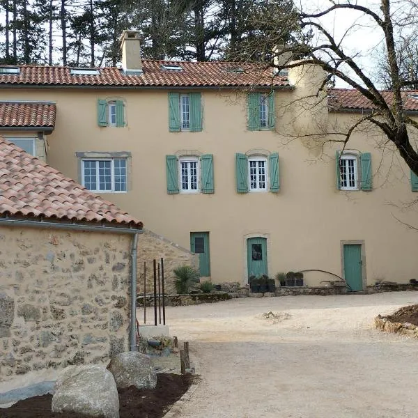 Domaine de Servières - Grand gîte，位于圣莱伊德苏的酒店