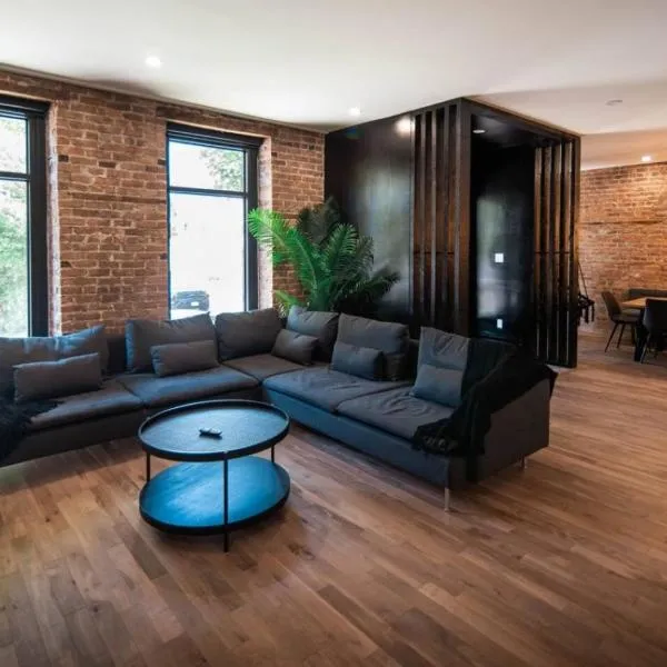 The Old New // Spacious 2000 sqft condo - Downtown，位于魁北克市的酒店