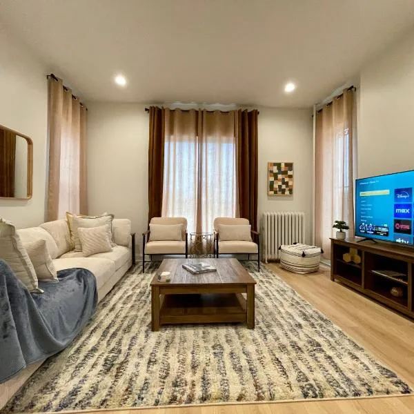 First Floor Condo In Chicago，位于芝加哥的酒店