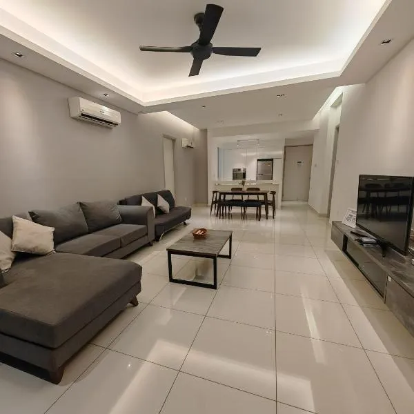 Harmony Haven with Bathtub - Jazz Suites by Ocean Luxe，位于丹绒道光的酒店