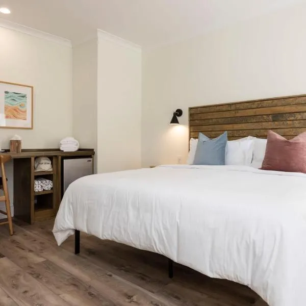 Pinewood 102 Inn At Old Beach，位于弗吉尼亚海滩的酒店