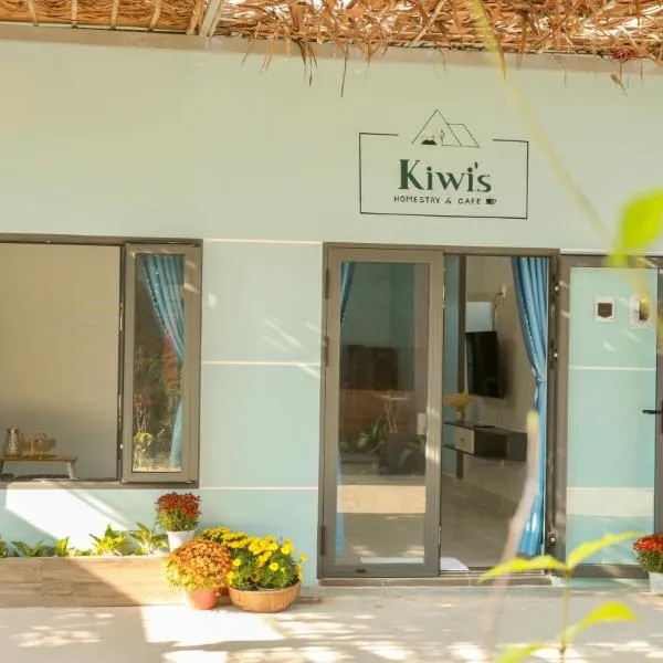 Kiwi's Homestay & Cafe，位于Ấp Bình Hưng的酒店