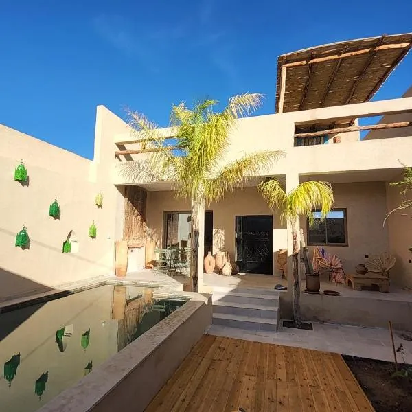 Villa AROMI，位于El Karia的酒店