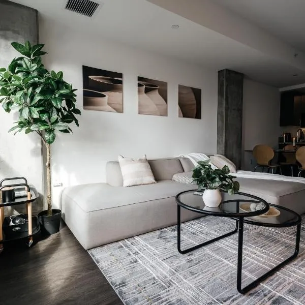 Luxurious Hollywood condo，位于洛杉矶的酒店