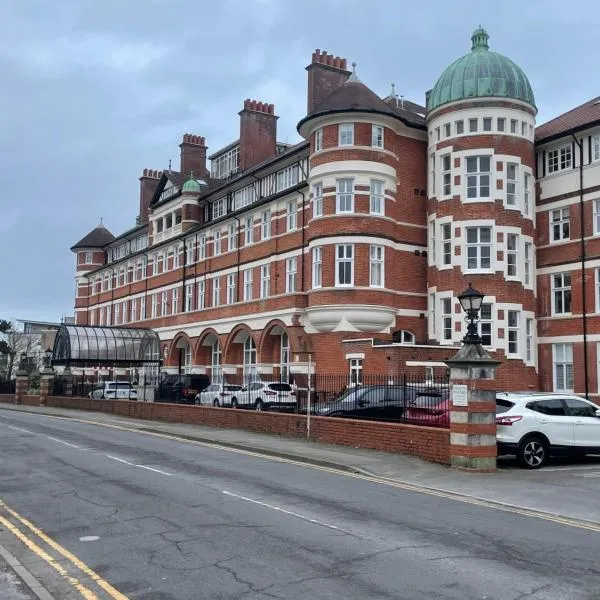Burlington Mansions，位于伯恩茅斯的酒店