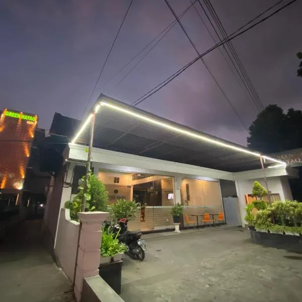 Green Hayaq Hotel，位于Selong的酒店