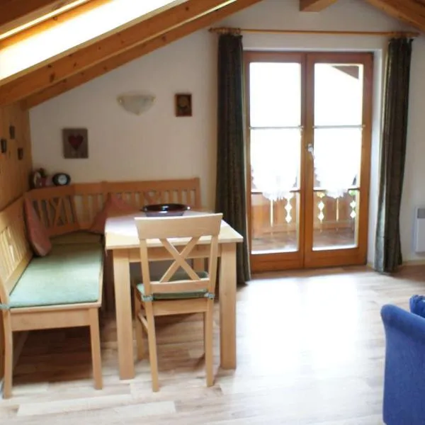 Ferienwohnung Kramerblick，位于格赖瑙的酒店