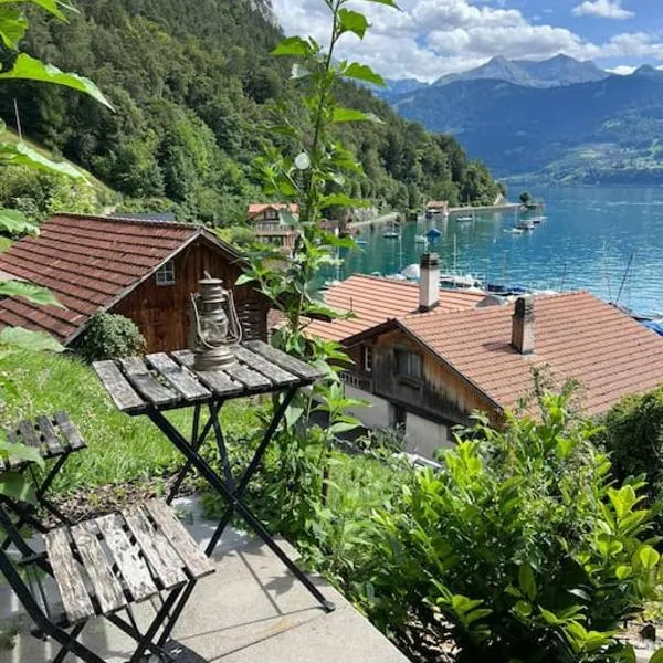 Bijou Loft - Charming Loft on Lake Thun near Interlaken，位于梅尔里根的酒店