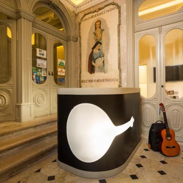 Serenata Hotel & Hostel Coimbra，位于科英布拉的酒店