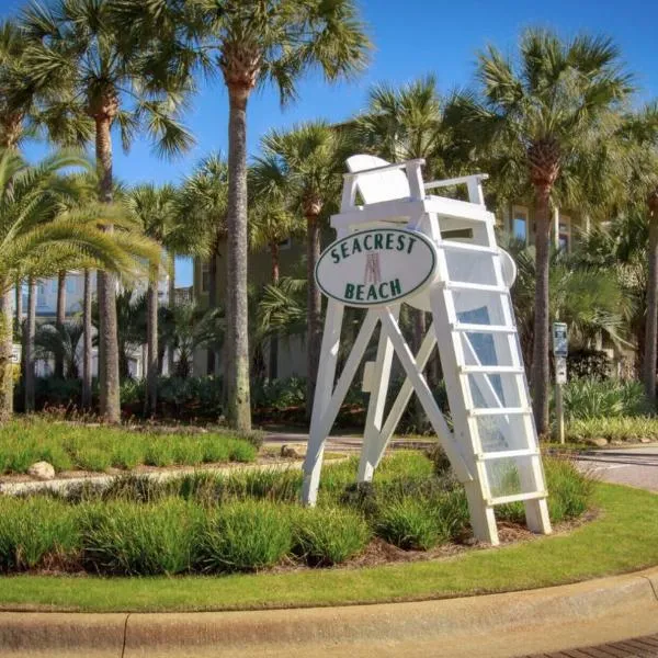 Anna's Beach House Walk-Out To 30A in Seacrest- Pet-Friendly，位于罗斯玛丽海滩的酒店