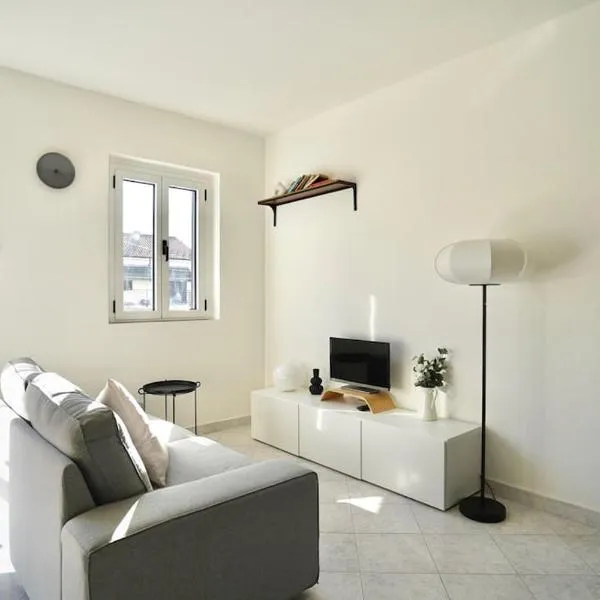 Comodo Bilocale per MXP AEROPORTO - MILANO - COMO LAGO，位于卡斯泰兰扎的酒店