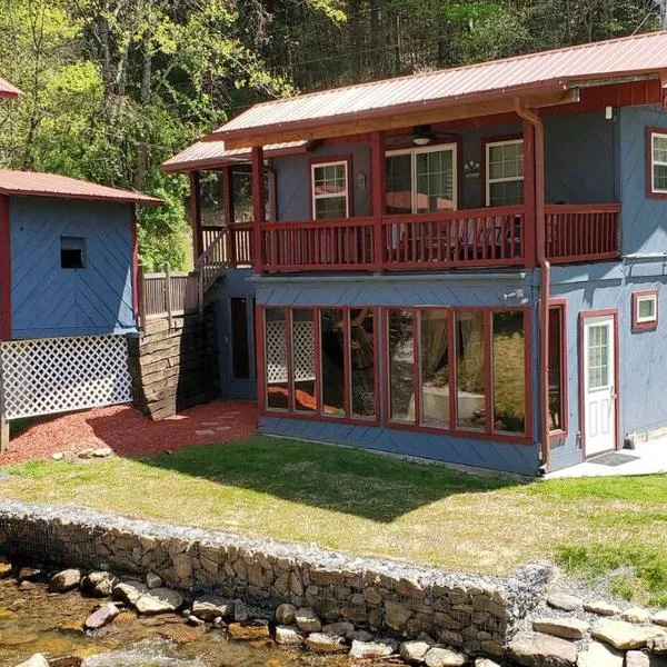 Waterwheel Cabin by the Creek，位于墨菲的酒店