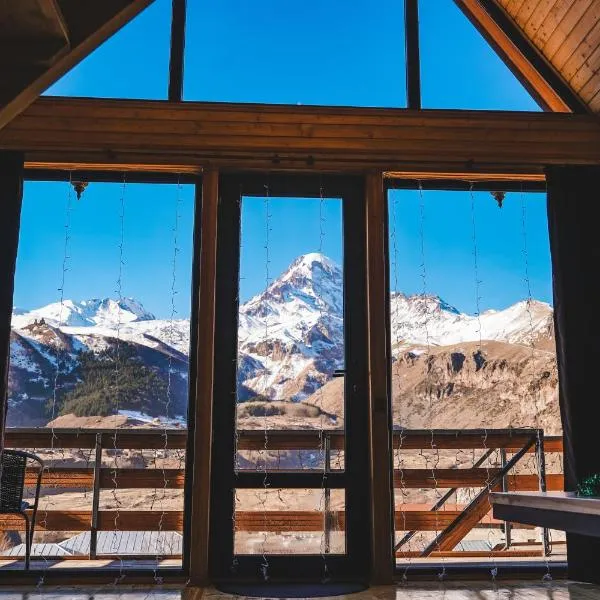 RestArt Cottages in Kazbegi，位于卡兹贝吉的酒店