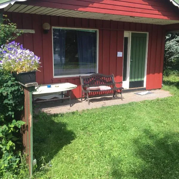 Rønlund Hyttepark, Midgard，位于罗恩的酒店