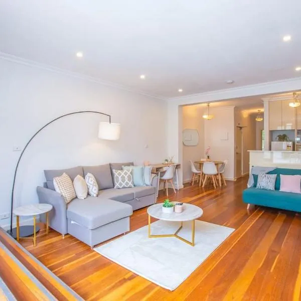 Ultimo Escape - Walk to City - Unique 2 Bedroom Apt - Sleeps 8，位于悉尼的酒店